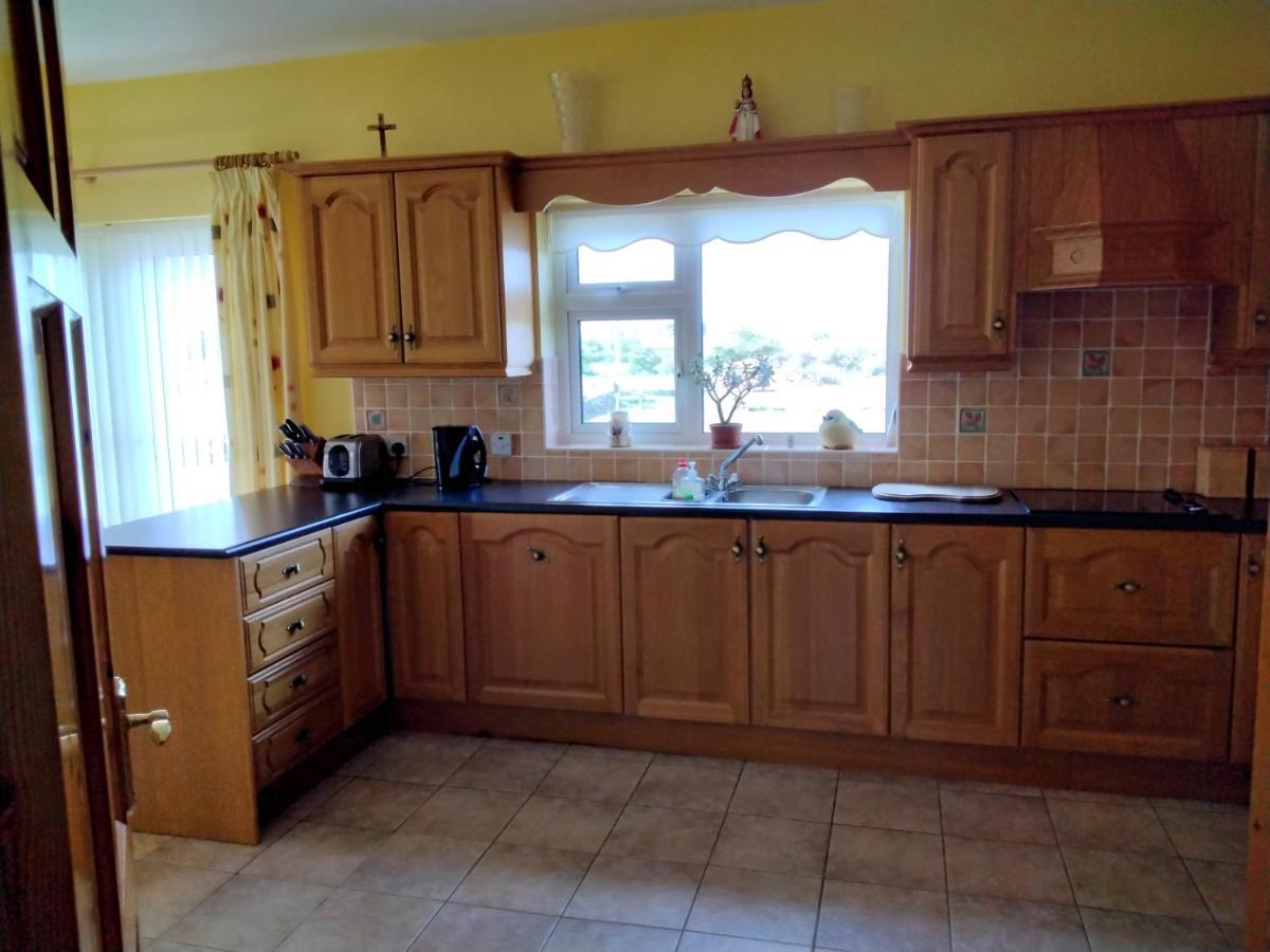 Warm And Welcoming Family Home Ballinrobe Exterior foto